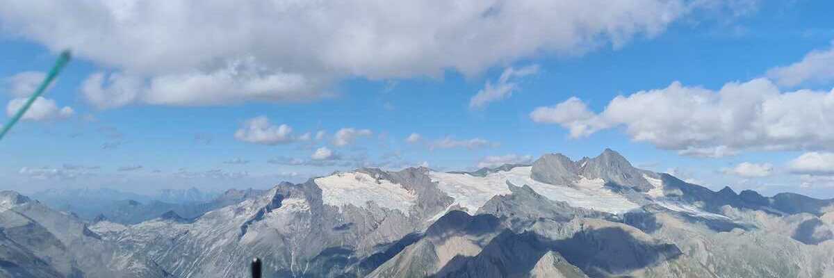 Flugwegposition um 14:54:33: Aufgenommen in der Nähe von Gemeinde Kals am Großglockner, 9981, Österreich in 3210 Meter